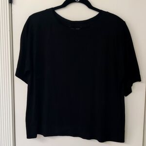 Banana Republic Short sleeve crew neck forever sweater